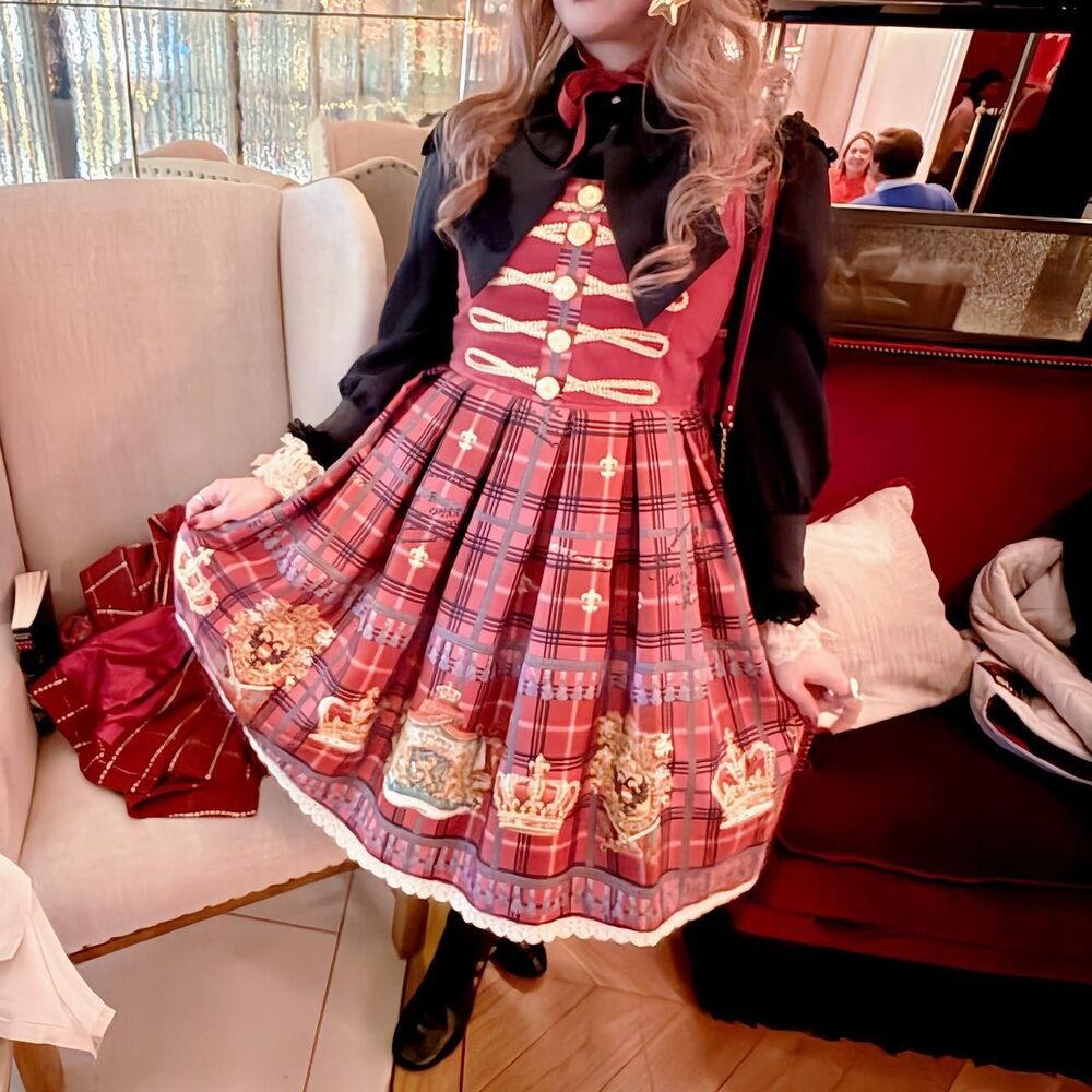 AATP Royal Crown's Tea Package Set: JSK + Beret - Picture 7 of 7